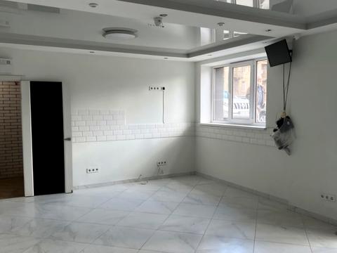 коммерческая по адресу Героев УПА ул., 44