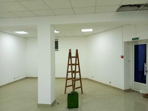комерційна за адресою Острівчик, 3