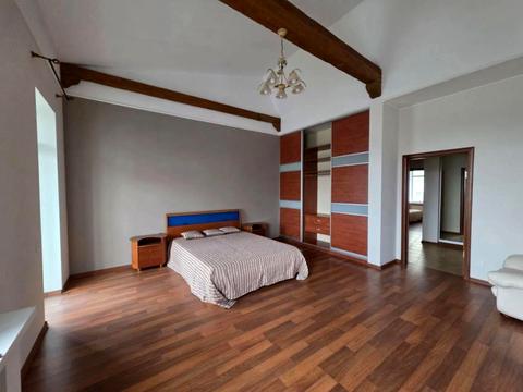 квартира по адресу Строителей ул., 30