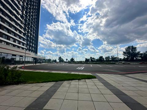 коммерческая по адресу Днепровская набережная ул., 15-Є