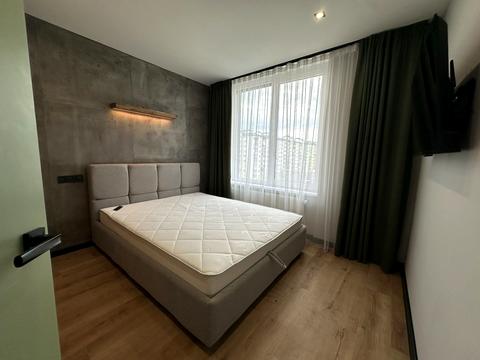 квартира за адресою Степана Бандери вул., 77-Б