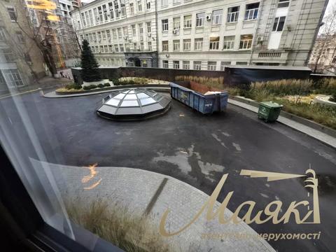 комерційна за адресою Лютеранська вул., 14в