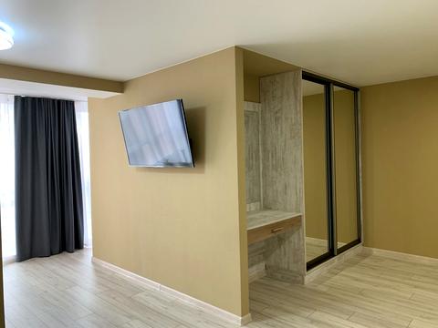 квартира за адресою Літературна вул., 10