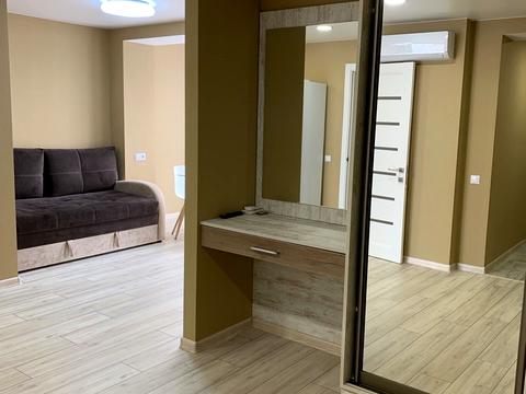 квартира за адресою Літературна вул., 10