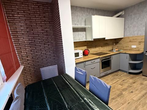 квартира за адресою Полковника Гуляєва просп. (Маршала Жукова), 111