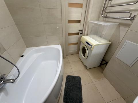 квартира по адресу Академика Глушкова просп., 9-Д
