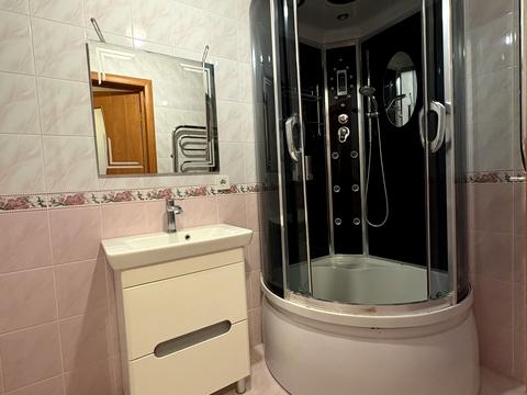 квартира за адресою Академіка Єфремова вул. (Командарма Уборевича), 8-А