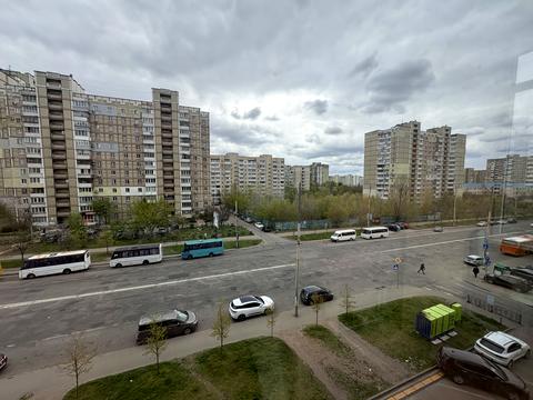 квартира за адресою Академіка Єфремова вул. (Командарма Уборевича), 8-А