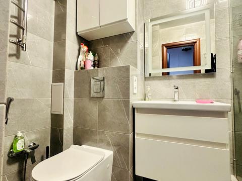 квартира за адресою Академіка Корольова вул., 32