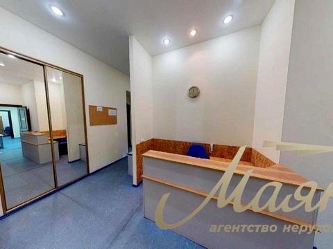 комерційна за адресою Саксаганського вул., 28