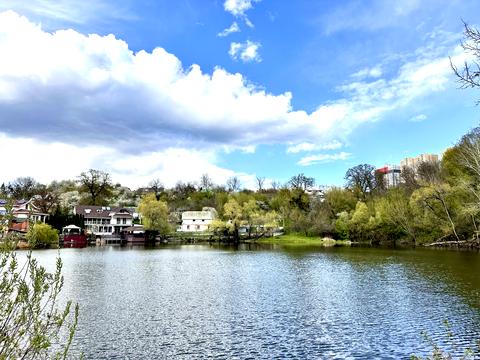 участок по адресу Парниковая ул., 20-б