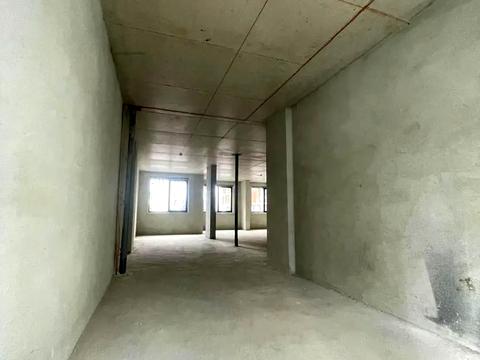 комерційна за адресою Угорська вул., 12