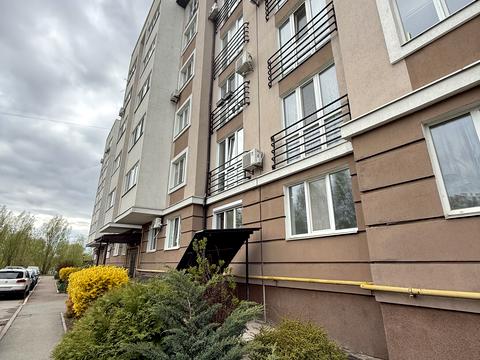 квартира за адресою с. Гатне, Приозерний бульв., 1-А