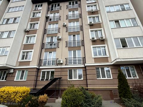 квартира за адресою с. Гатне, Приозерний бульв., 1-А