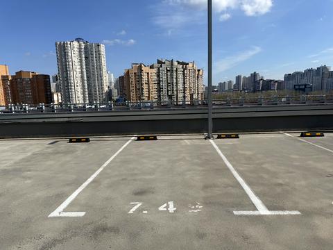 паркоместо по адресу Днепровская набережная ул., 14