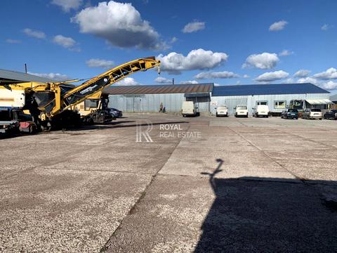 комерційна за адресою Соборна вул., 1