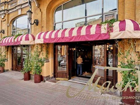 комерційна за адресою Велика Васильківська вул. (Червоноармійська), 1-3