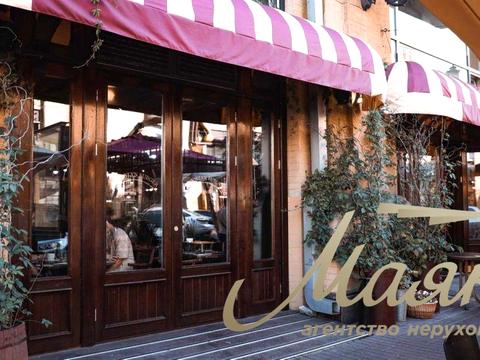 комерційна за адресою Велика Васильківська вул. (Червоноармійська), 1-3