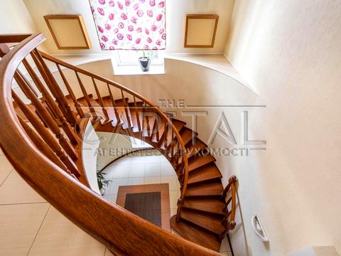 будинок за адресою с. Петропавлівська Борщагівка, Миру вул., 44