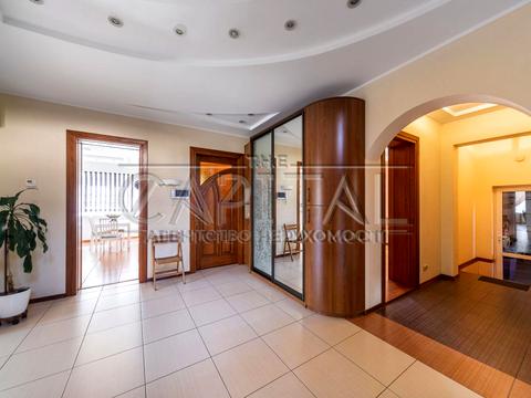 будинок за адресою с. Петропавлівська Борщагівка, Миру вул., 44