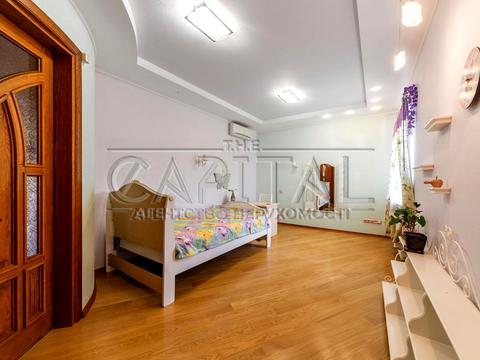 будинок за адресою с. Петропавлівська Борщагівка, Миру вул., 44