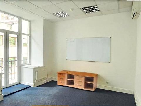 коммерческая по адресу Богдана Хмельницкого ул., 52