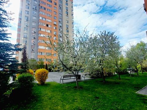 квартира за адресою Любомира Гузара просп. (Космонавта Комарова), 46-Б