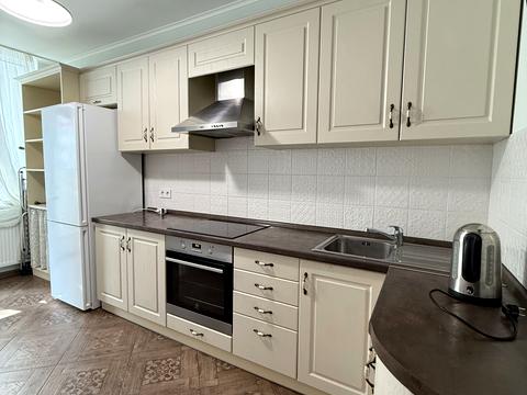 квартира по адресу Драгоманова ул., 2-А