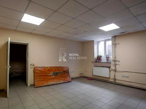 комерційна за адресою Автозаводська вул., 83