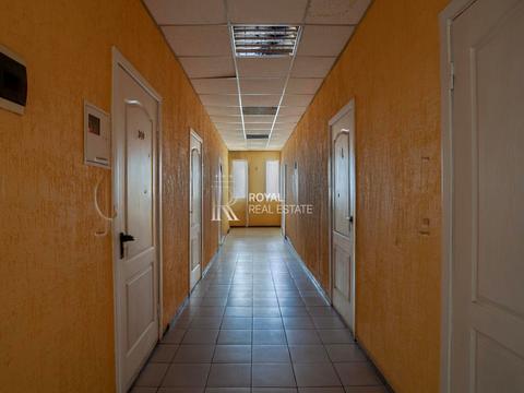 комерційна за адресою Автозаводська вул., 83