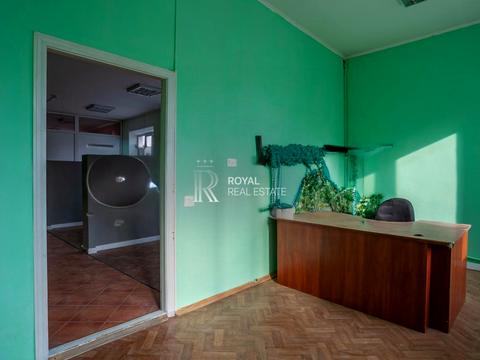 комерційна за адресою Автозаводська вул., 83