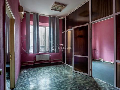 комерційна за адресою Автозаводська вул., 83
