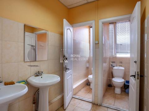комерційна за адресою Автозаводська вул., 83