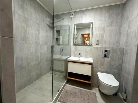 квартира за адресою Рєпіна вул., 38