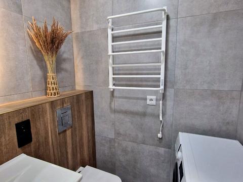 квартира за адресою Злуки просп., 18