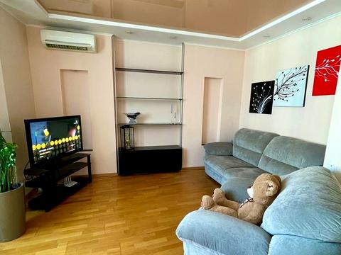 квартира за адресою Дніпровська набережна вул., 19-А