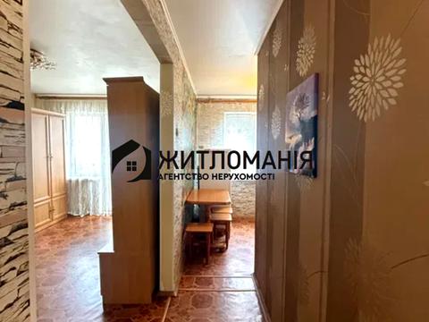 квартира за адресою Любомира Гузара просп. (Космонавта Комарова), 8
