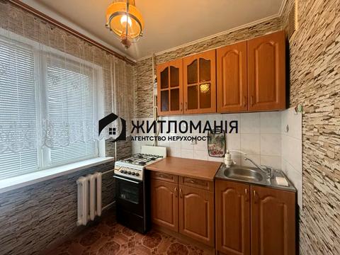 квартира за адресою Любомира Гузара просп. (Космонавта Комарова), 8