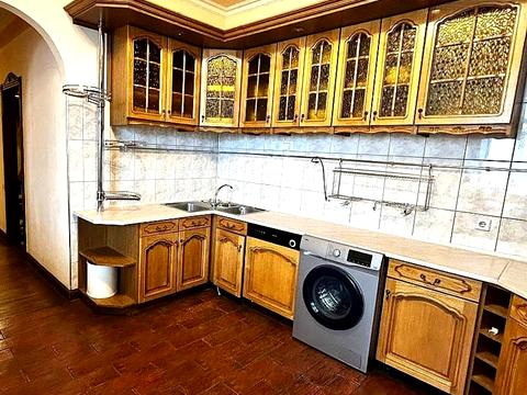квартира за адресою Антоновича вул. (Горького), 9