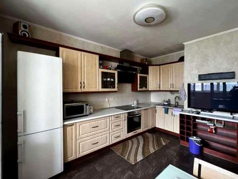 квартира за адресою Миколи Бажана просп., 10