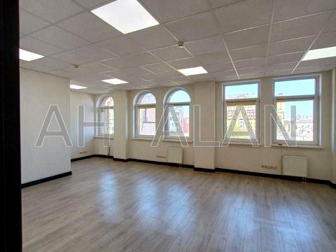 комерційна за адресою Спаська вул., 5