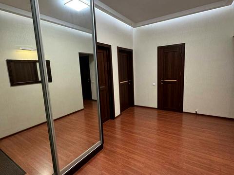 квартира за адресою Академіка Сахарова вул., 3-А