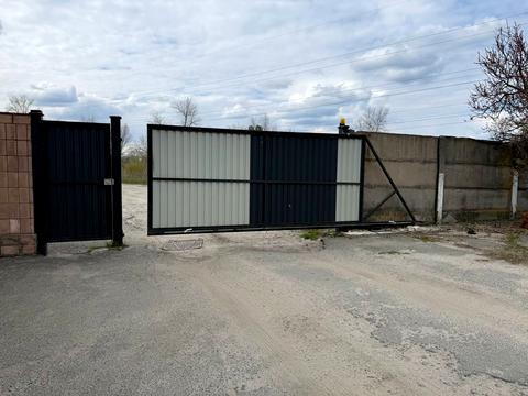 комерційна за адресою Героїв Дніпра вул., 35