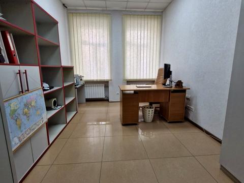 комерційна за адресою Антоновича вул. (Горького), 48-Б