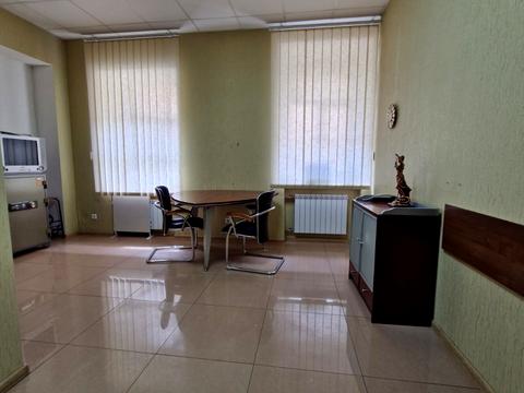 комерційна за адресою Антоновича вул. (Горького), 48-Б