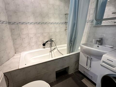 квартира за адресою Валентинівська вул. (Блюхера), 27