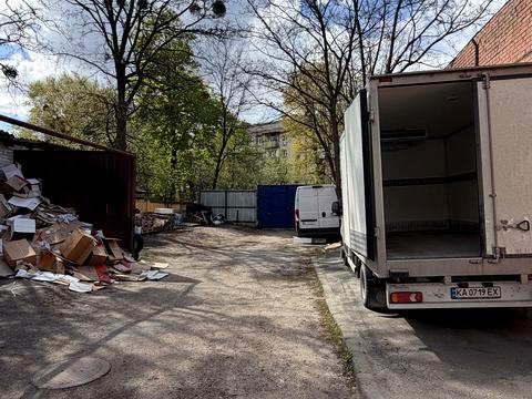 комерційна за адресою Деревлянська вул. (Якіра), 21-Б