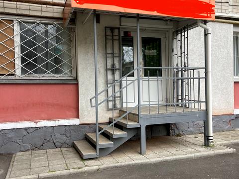 комерційна за адресою Льонокомбінатівська вул., 15