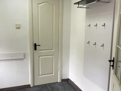 комерційна за адресою Льонокомбінатівська вул., 15