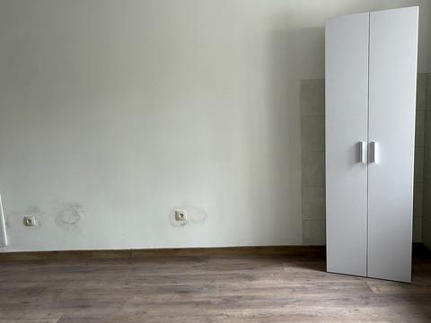 комерційна за адресою Льонокомбінатівська вул., 15